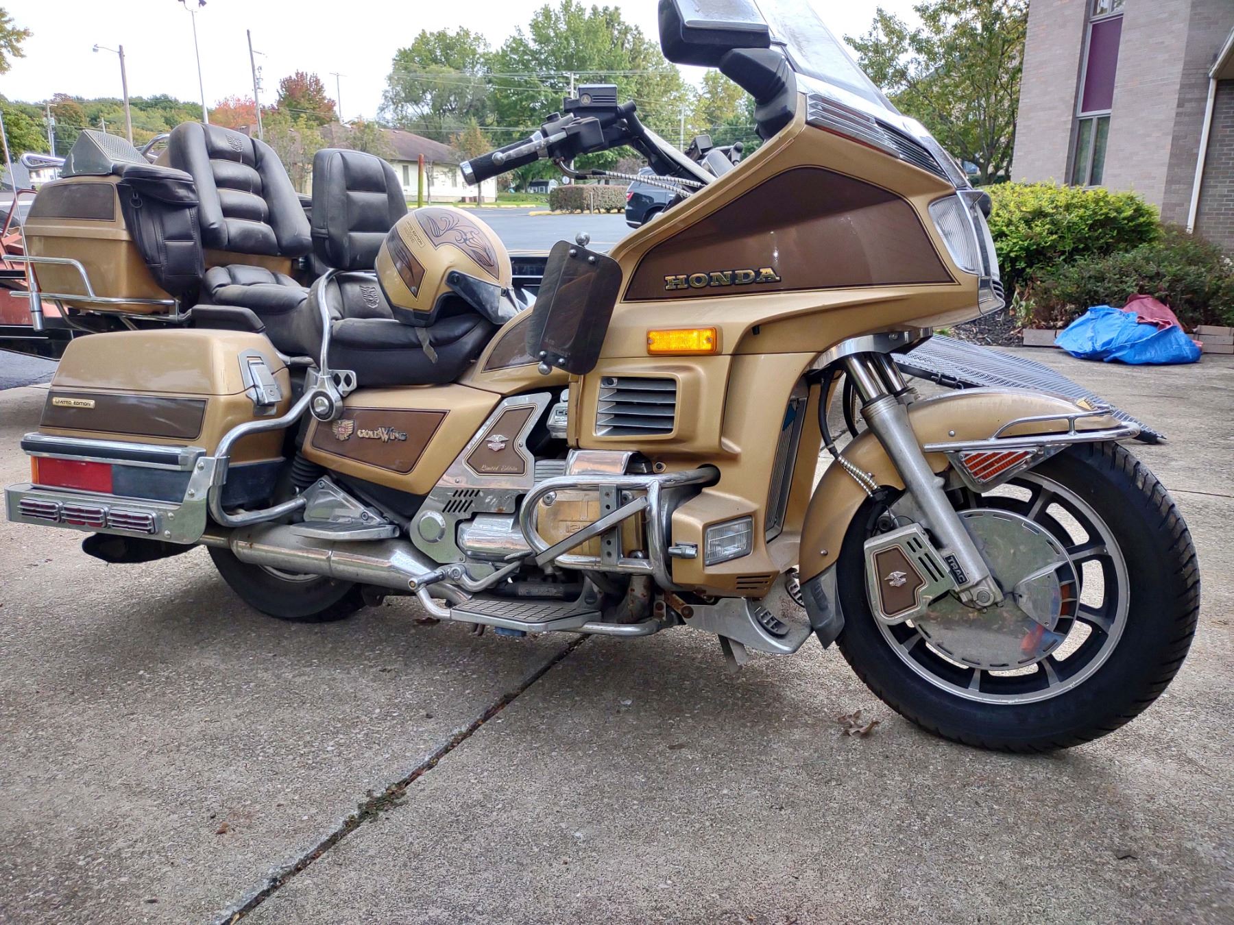 Gl1200 Frame HONDA GOLD WING GL1200 LIMITED EDITION 1985 Motorcycle