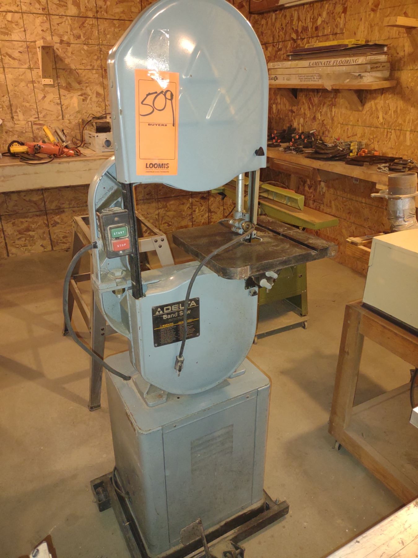 DELTA FLOOR BAND SAW, RUNS, CONDITION GOOD
