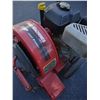 Image 2 : YARD MACHINE 5HP LEAF BLOWER
