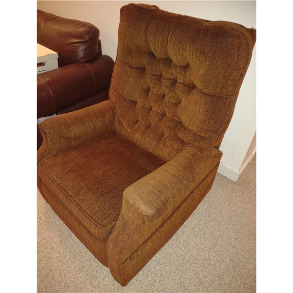 ELECTRIC RECLINER/ good condition