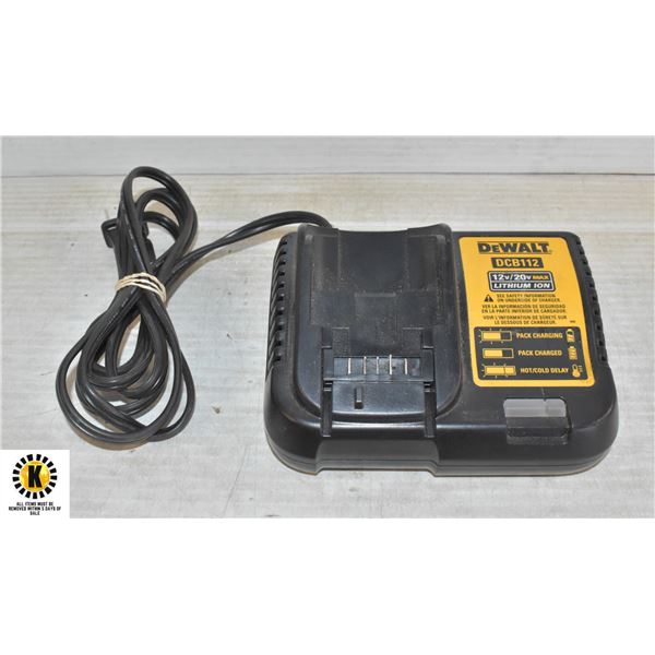 DEWALT 20 VOLT BATTERY CHARGER