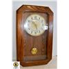 Image 1 : HOWARD MILLER VINTAGE WALL CLOCK