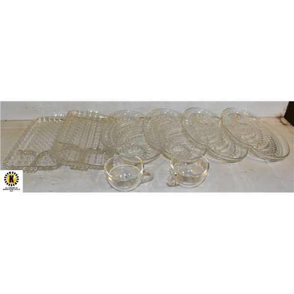 FLAT OF VARIOUS CUT GLASS & GLASSWARE