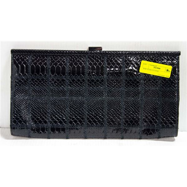 BLACK ALDO CLUTCH