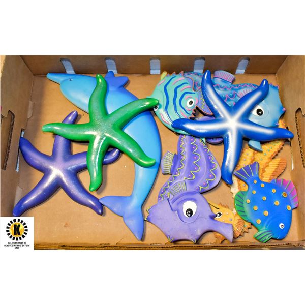 BOX WITH SEAHORSES, STARFISH AND MORE WALL DCOR