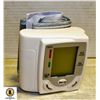 Image 1 : WRIST BLOOD PRESSURE MONITOR