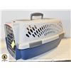 Image 1 : PET MATE SMALL ANIMAL PET CARRIER/KENNEL