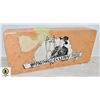 Image 1 : HOPALONG CASSIDY PENCIL CASE WITH SOME ITEMS