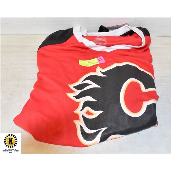 CALGARY FLAME ADULT SMALL NHL JERSEY