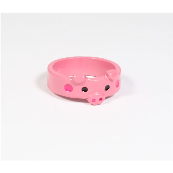 NEW PINK PIG THEME RING