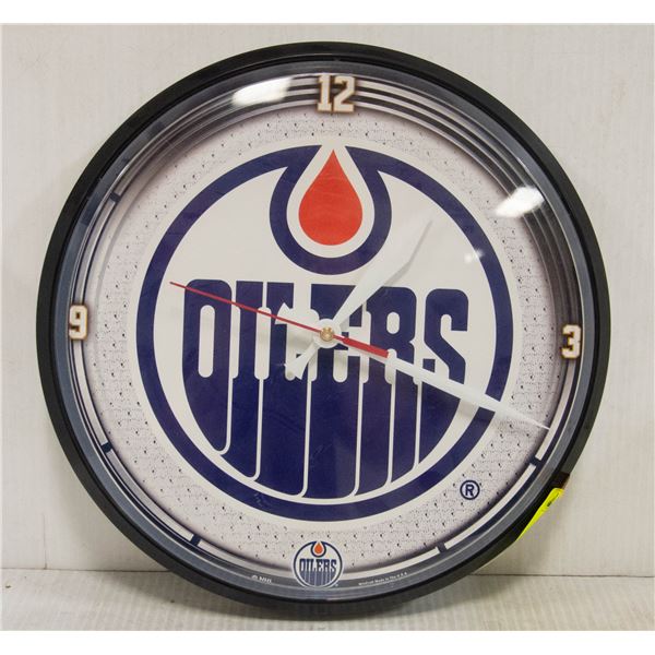 EDMONTON OILERS CLOCK 12 IN DIAMETER