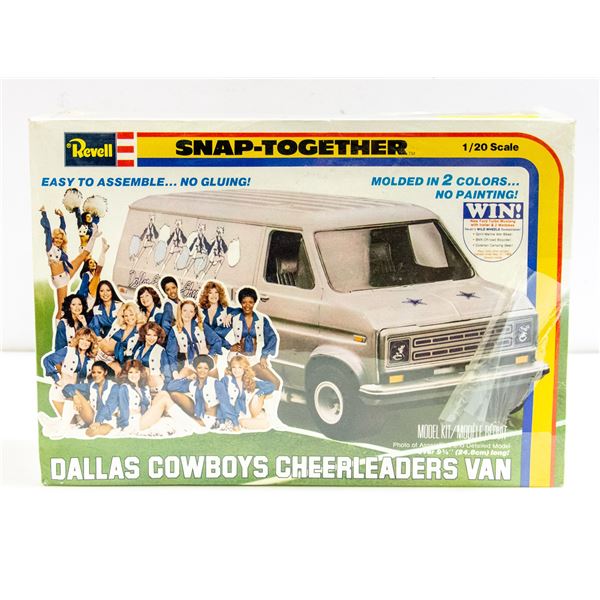 VINTAGE COWBOYS CHEERLEADERS MODEL VAN SEALED