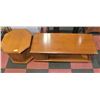 Image 1 : VINTAGE VILAS MAPLE COFFEE AND END TABLE SET