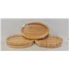 Image 1 : LOT OF 5 OVAL WOODEN TRAYS