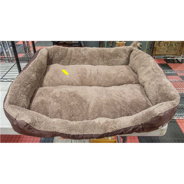 LARGE SIZE NEWLY DISPLAYED DOG BED ( BROWN )