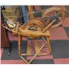 Image 1 : ANTIQUE SOLID WOOD TREDDLE SPINNING WHEEL