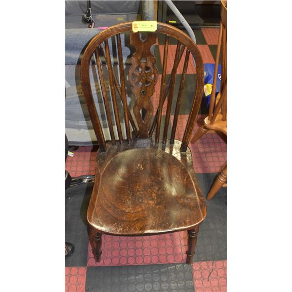 ANTIQUE SOLID WOOD SIDE CHAIR