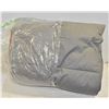 Image 1 : NEW REPACKED GREY 90 X 90 COMFORTER