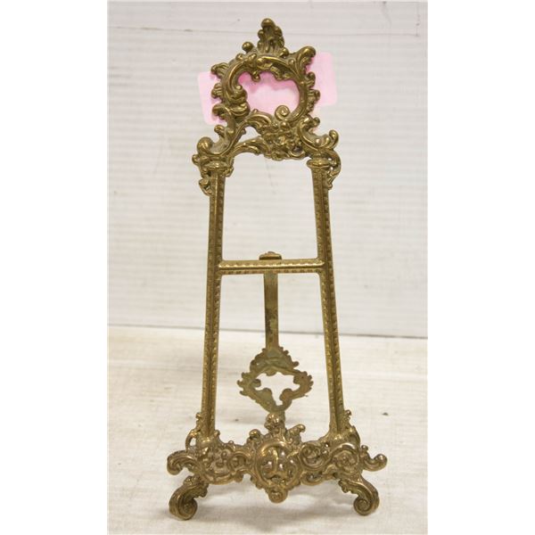 VINTAGE BRASS PLATE STAND