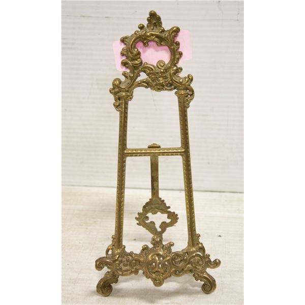 VINTAGE BRASS PLATE STAND