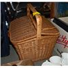 Image 1 : LARGE LOT OF NEW AND OLD MELAMINE WARE