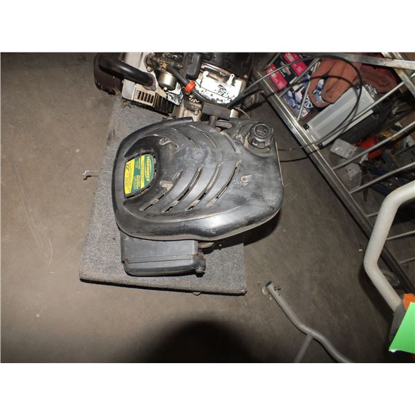 2 Motors & Fuel Tank