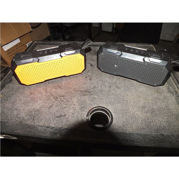 2 Small Speakers