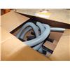 Image 2 : Progurad Portable wet/dry vac w/ attachments