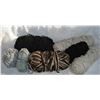 Image 1 : Yarn rolls - blacks, greys
