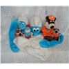 Image 1 : A&W puppet + smurf collectibles