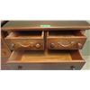 Image 4 : 5-drawer dresser (solid wood) - comes with key - 32W 20D 46H (drawers slide freely)