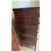 Image 6 : 5-drawer dresser (solid wood) - comes with key - 32W 20D 46H (drawers slide freely)
