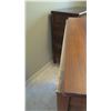 Image 5 : 5-drawer dresser (solid wood) - with key - 32W 18D 46H (drawers slide freely)