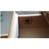 Image 6 : 4-drawer dresser (birch? - solid wood) - 32W 17D 43H (drawers slide freely) - HEAVY