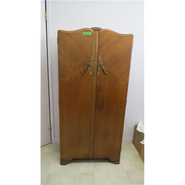 Armoire with key (OAK) - 30W 18D 61H