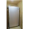 Image 1 : Whirlpool Upright Freezer - 34W 28D 68H