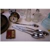 Image 3 : Vintage Electric Toothbrush w/ Replacement Brushes, (7) Cups, Ashtray +Misc