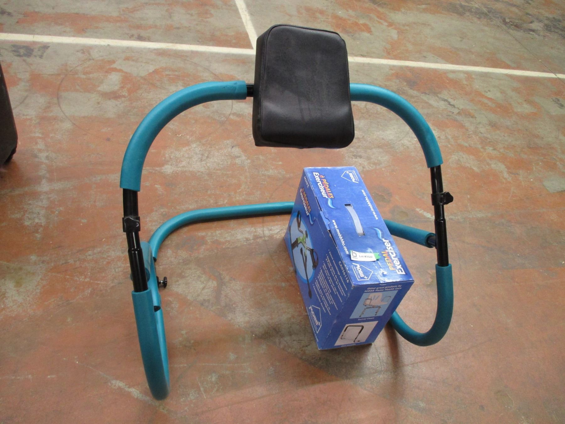 *Pedal exerciser + ab rocker exerciser
