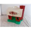 Image 4 : Fisher Price Toy Barn play set