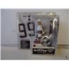Image 2 : Legends Series 2 Wayne Gretzky Action Figure (Kings)