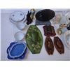 Image 2 : Lot of assorted ornaments,wallhangers,cups and saucers,etc...