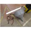 Image 4 : *John Deere pail, funnel, horse shoes, misc
