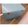 Image 4 : *Metal coleman cooler blue - damage inside