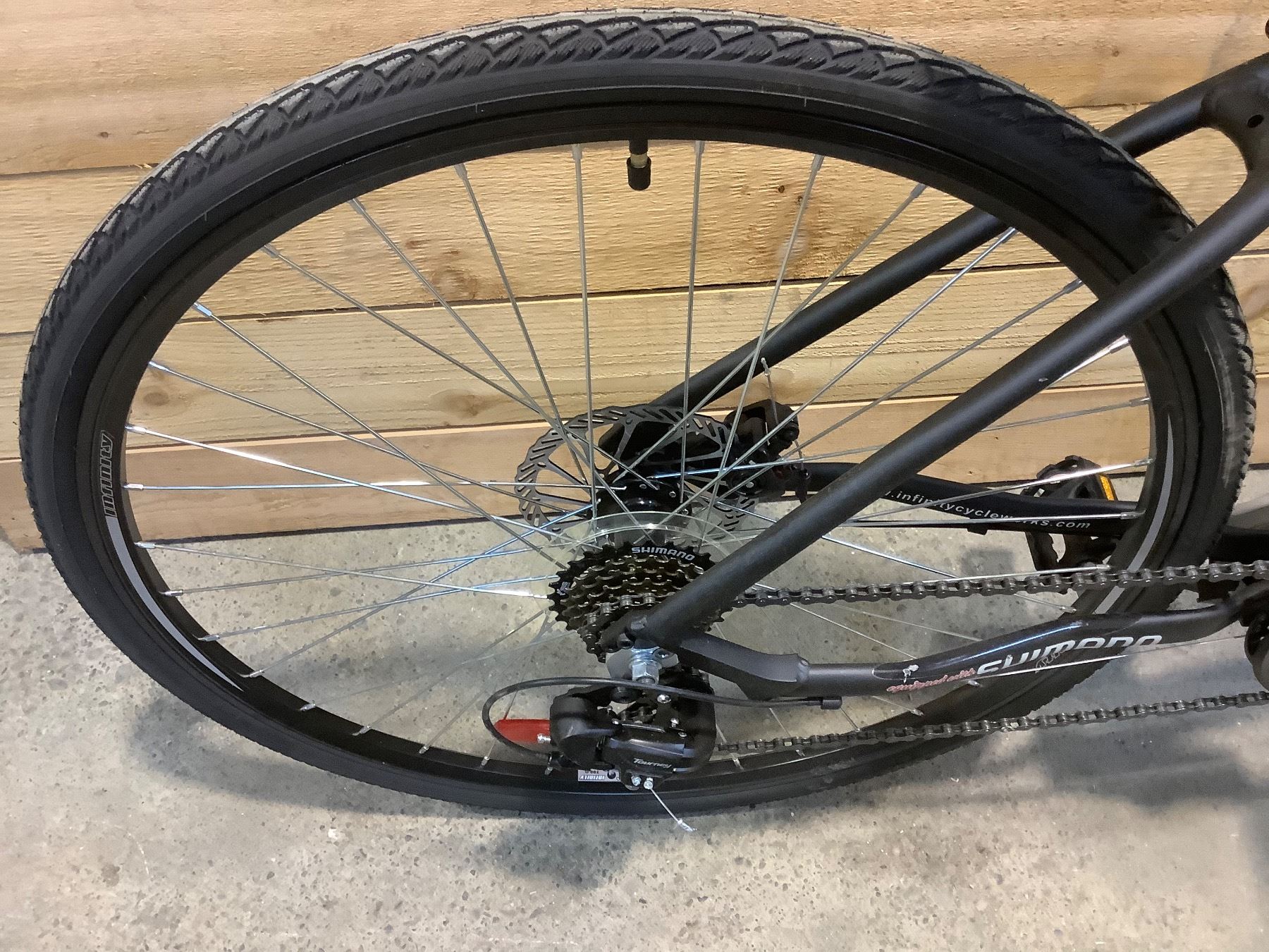 INFINITY BOSS.THREE DISC 7 SPEED BICYCLE - Able Auctions