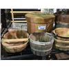 Image 2 : SHELF LOT OF ASSORTED SIZE WOODEN FRUIT BASKETS