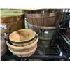 Image 3 : SHELF LOT OF ASSORTED SIZE WOODEN FRUIT BASKETS