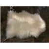 Image 2 : LOT OF SHEEPSKIN, LAMBSKIN SMALL RUGS