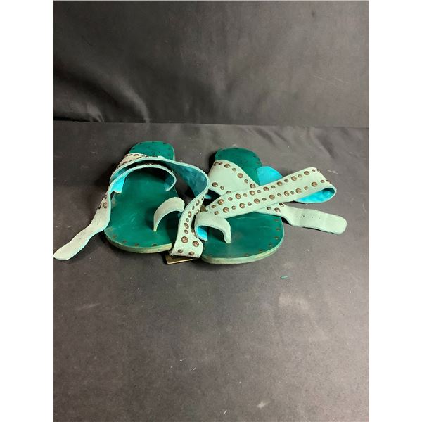 *NEW* LARROUDE SANDALS SIZE 9