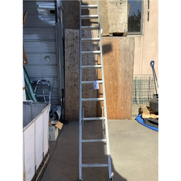 FEATHERLITE MEDIUM DUTY 24' EXTENSION LADDER