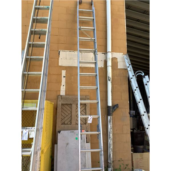 26' ALUMINUM EXTENSION LADDER